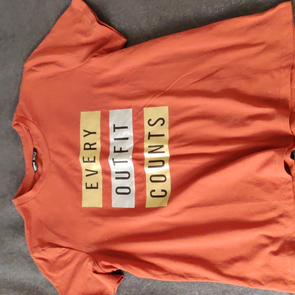 Tee shirt